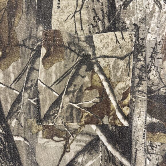 Realtree Medium Camo Long Sleeve Shirt Outdoor Hunting Gear - Picture 2 of 6